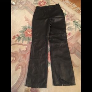 St John genuine leather pants/back leg zippers soft leather size 6